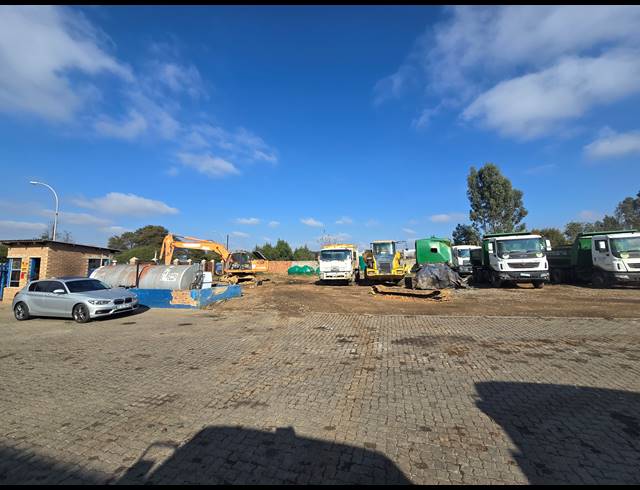 1,900M² FACTORY TO LET IN MOREHILL